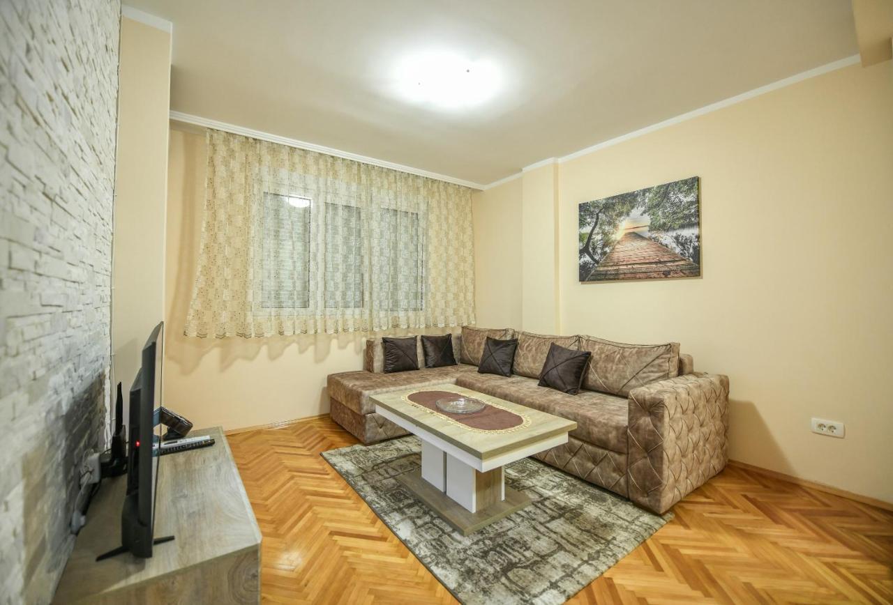 Apartman Centar 2 Ποντγορίτσα Εξωτερικό φωτογραφία